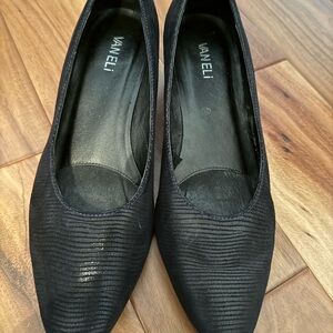 Vaneli Women's Textured Black Loafers